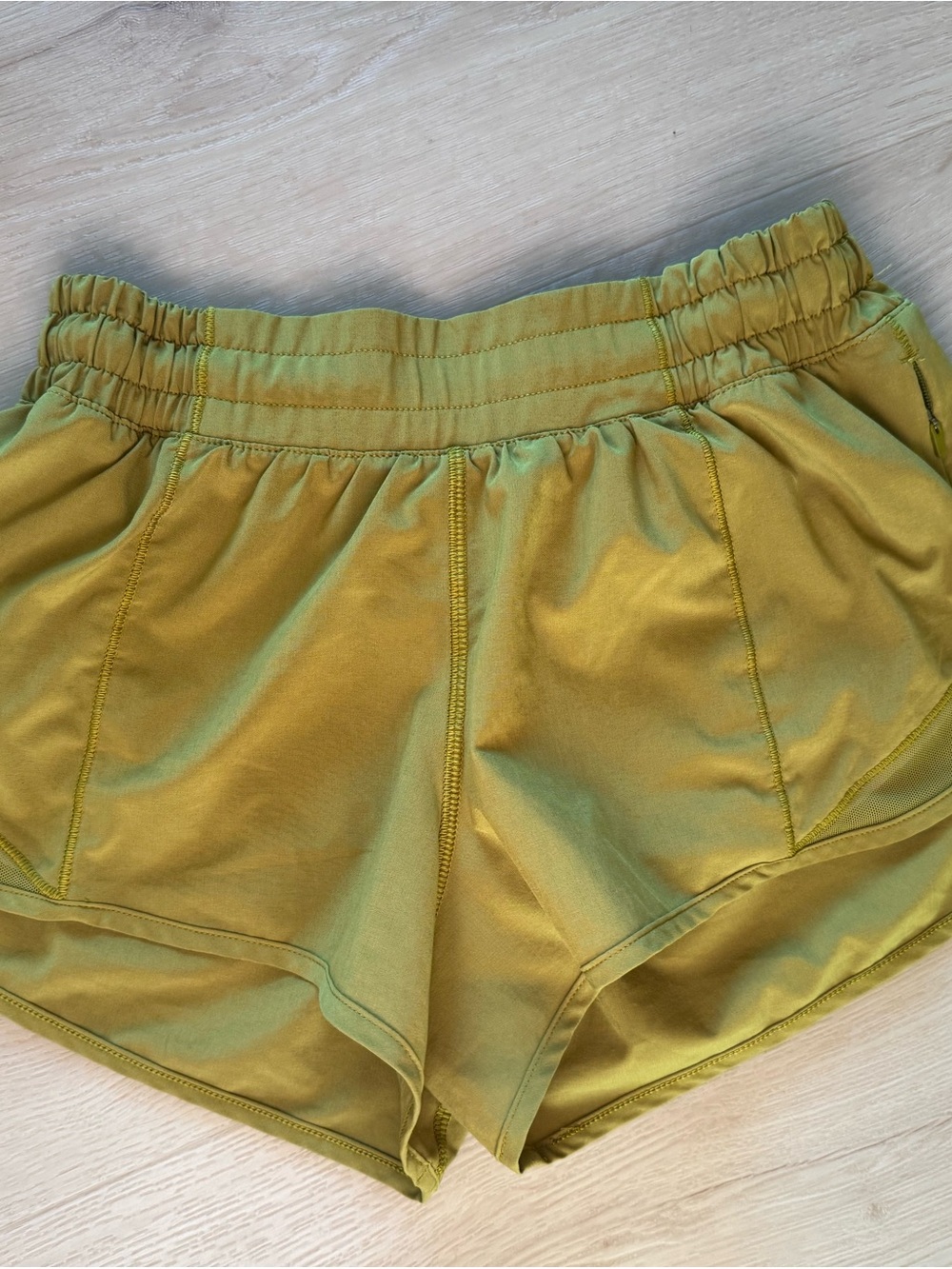 Lululemon Hotty Hot LR 2.5 - Picture 2 of 3